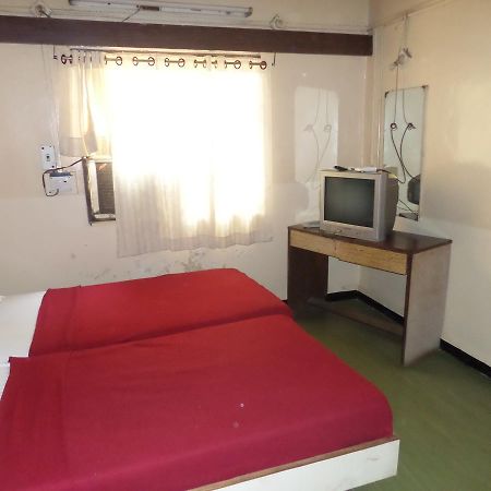 Hotel Sadanand Sangli Bagian luar foto
