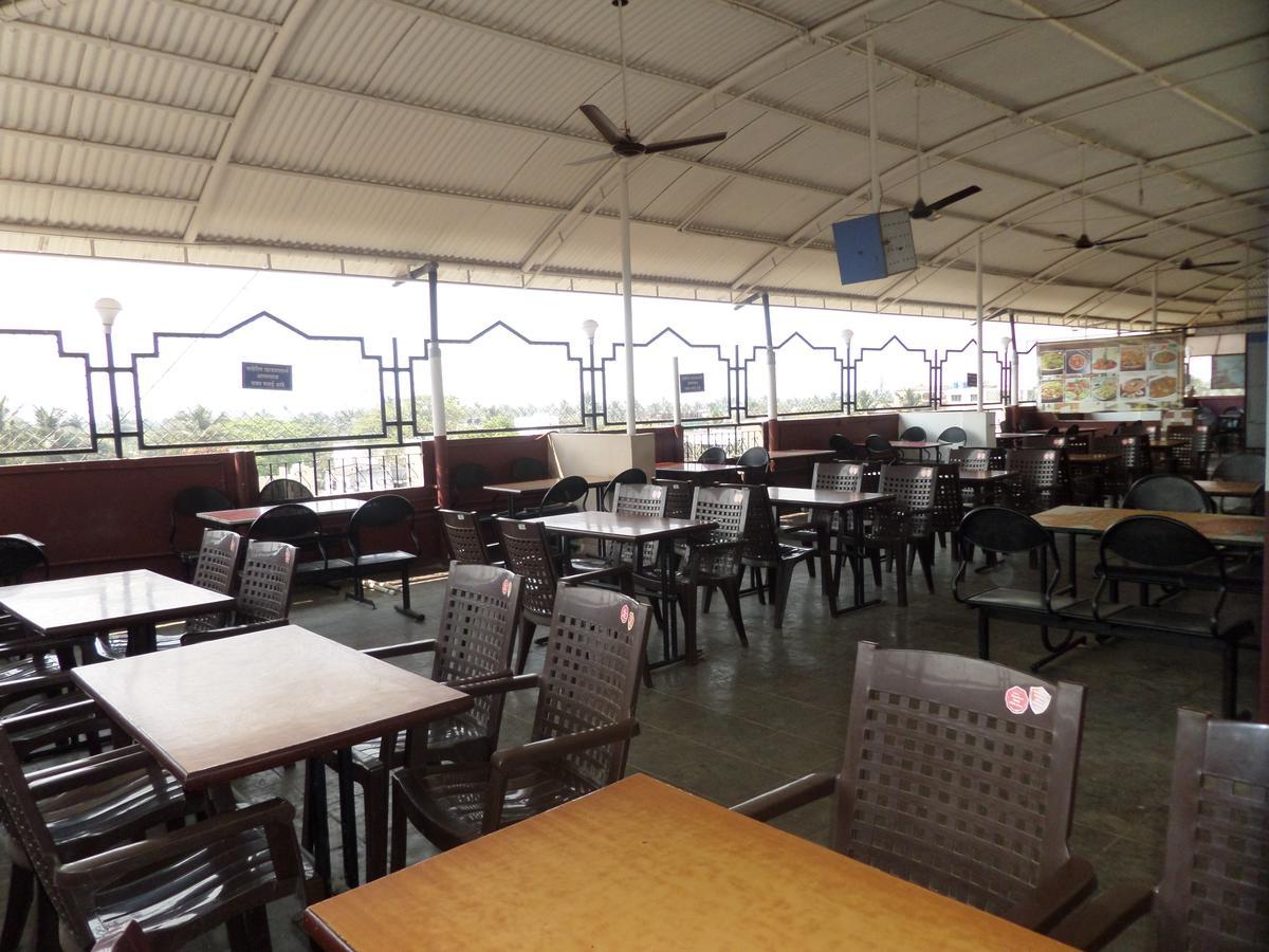 Hotel Sadanand Sangli Bagian luar foto