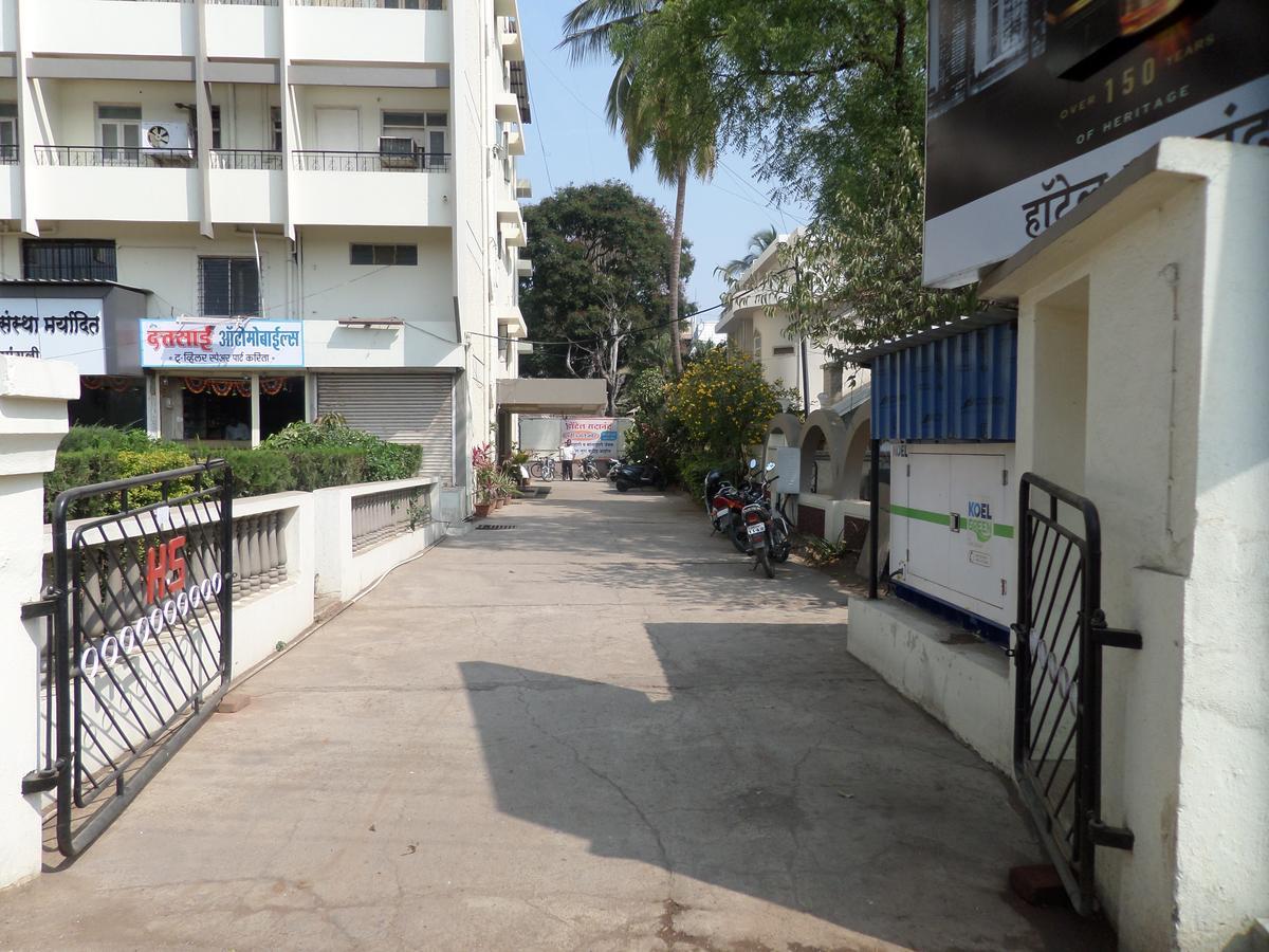 Hotel Sadanand Sangli Bagian luar foto