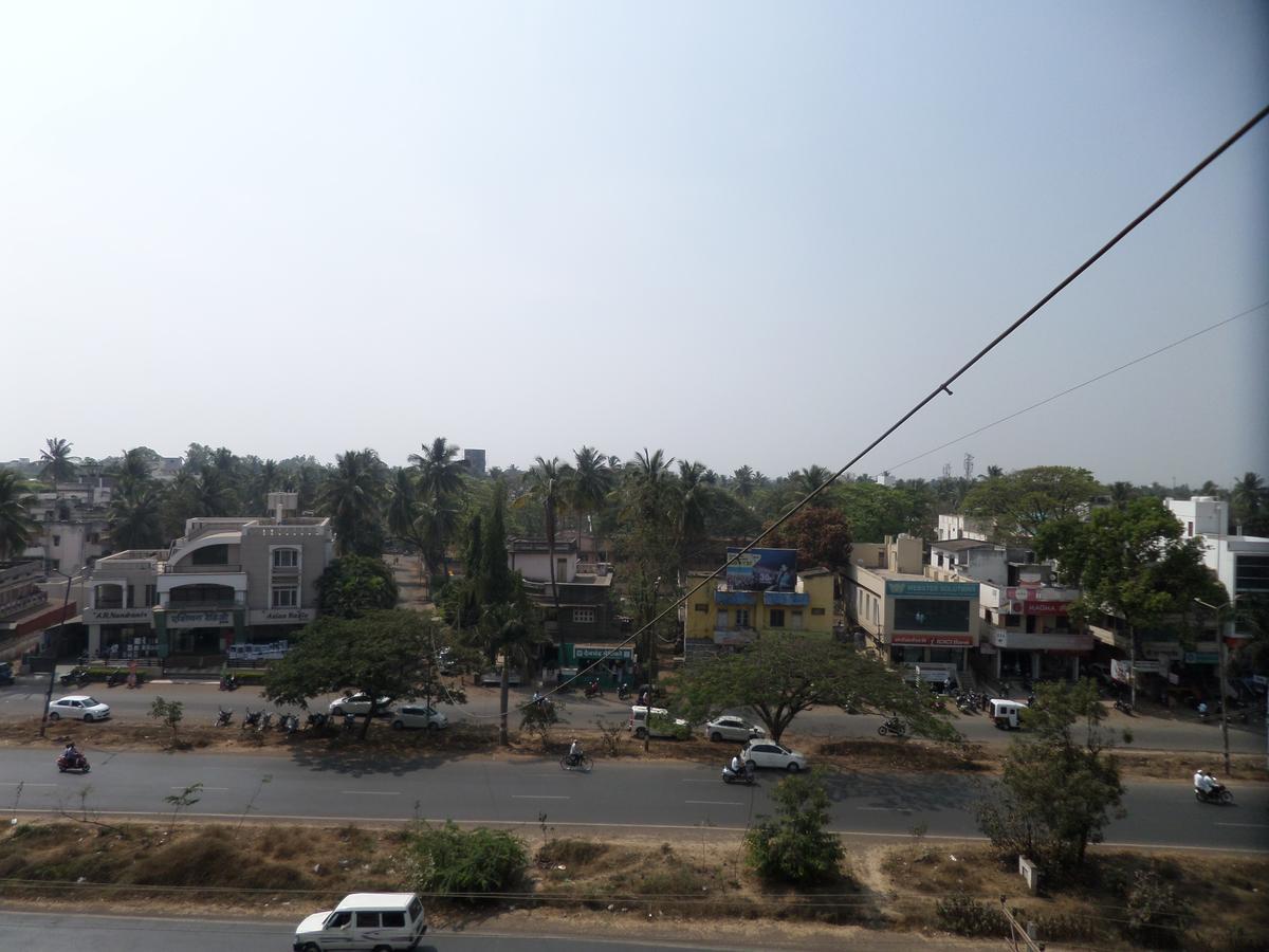 Hotel Sadanand Sangli Bagian luar foto
