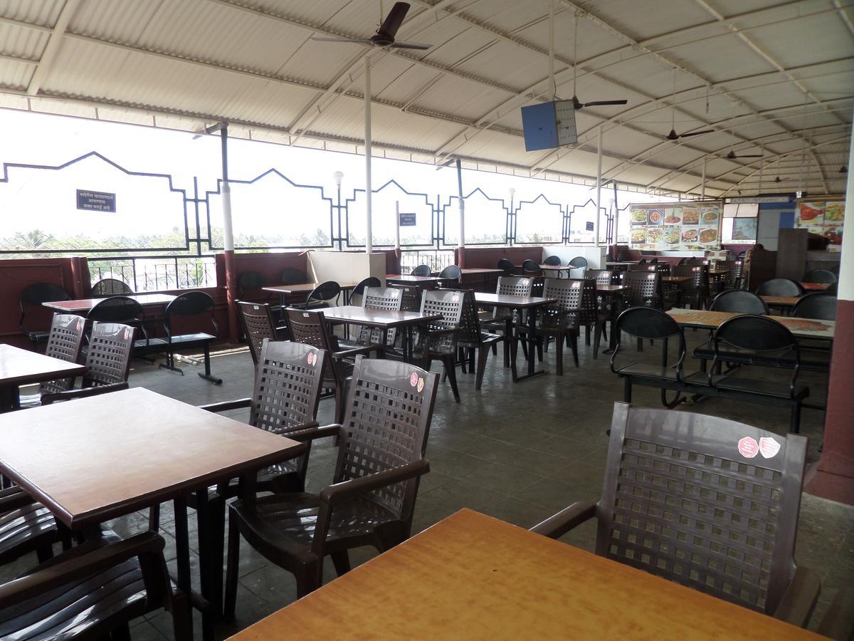 Hotel Sadanand Sangli Bagian luar foto