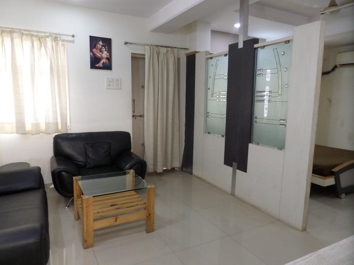 Hotel Sadanand Sangli Bagian luar foto
